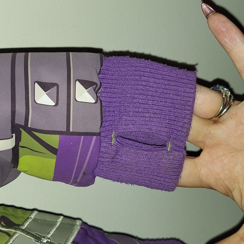 Disney Incredible Hulk Puffy Hoodie Jacket - Picture 9 of 9